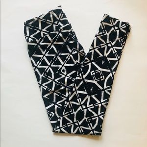 LuLaRoe OS Leggings Black White Geometric